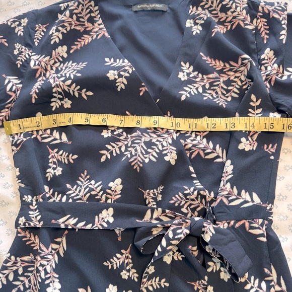 Banana Republic Floral Wrap Size 0 Dress - Navy and Pink - Picture 3 of 6
